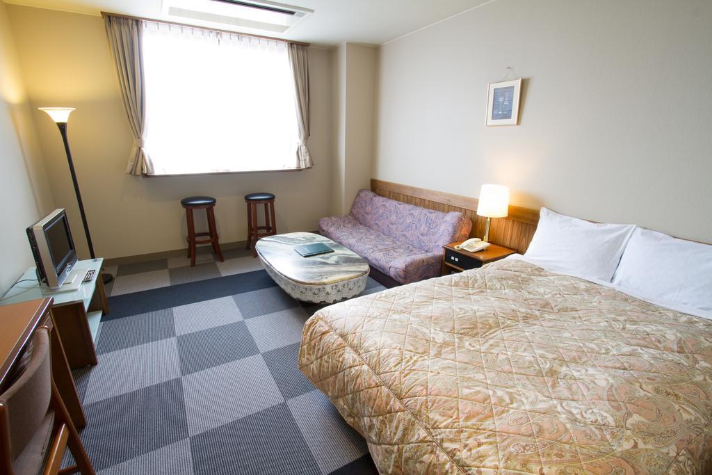 Ishiuchi Yungparunas Hotel Minamiuonuma Екстериор снимка